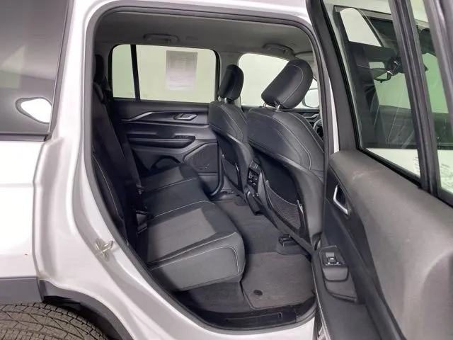 Jeep Grand Cherokee photo 43