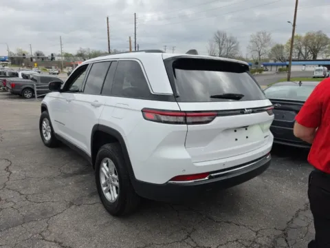 Another view of 2024 Jeep Grand Cherokee Laredo for sale in Blue Springs, MO at MAG Auto - Munsterman Automotive Group