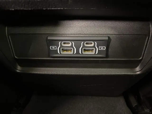 Jeep Grand Cherokee photo 39
