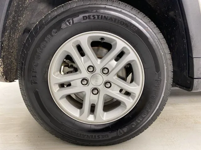 Jeep Grand Cherokee photo 11