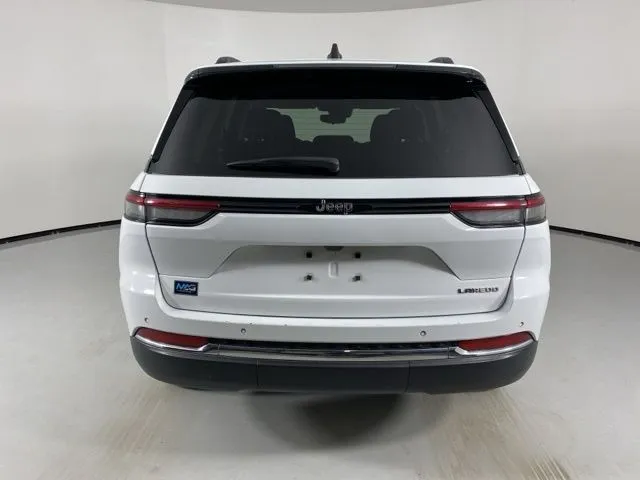 Jeep Grand Cherokee photo 6