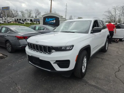 Photos of 2024 Jeep Grand Cherokee Laredo for sale in Blue Springs, MO at MAG Auto - Munsterman Automotive Group