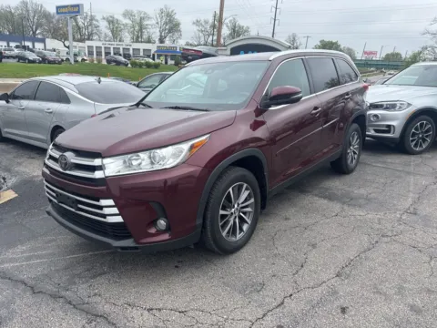 Photos of 2019 Toyota Highlander XLE for sale in Blue Springs, MO at MAG Auto - Munsterman Automotive Group