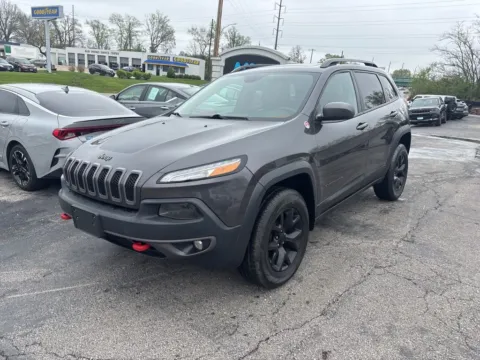Photos of 2016 Jeep Cherokee Trailhawk for sale in Blue Springs, MO at MAG Auto - Munsterman Automotive Group