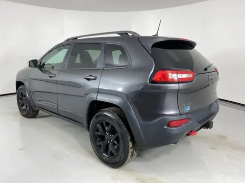 More photos of 2016 Jeep Cherokee Trailhawk at MAG Auto - Munsterman Automotive Group, MO