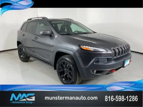 Gray 2016 Jeep Cherokee Trailhawk for sale in Blue Springs, MO