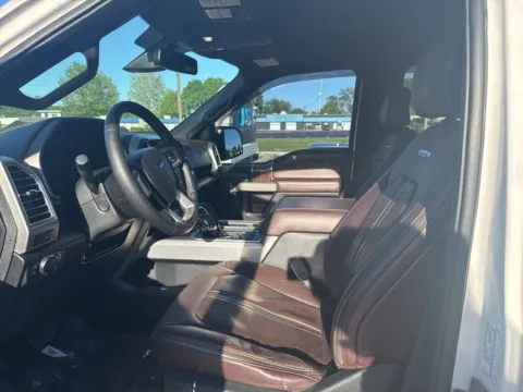 More photos of 2015 Ford F-150 Platinum at MAG Auto - Munsterman Automotive Group, MO