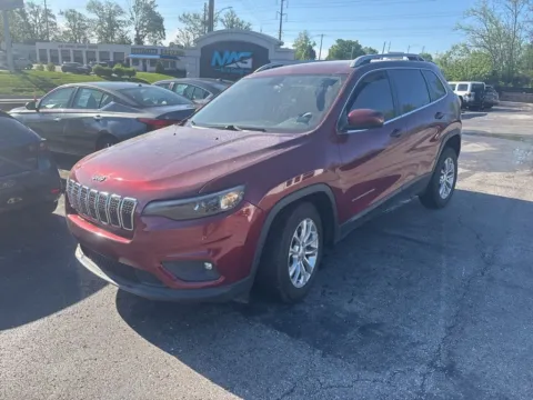 Photos of 2019 Jeep Cherokee Latitude for sale in Blue Springs, MO at MAG Auto - Munsterman Automotive Group