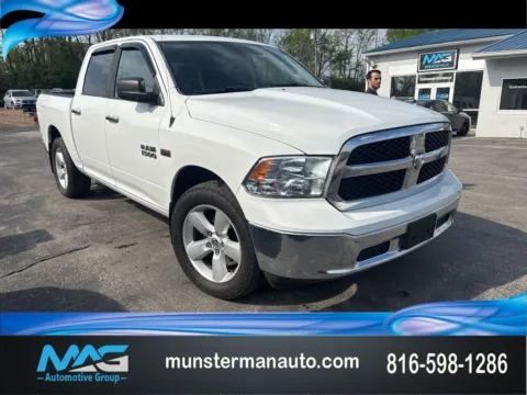 White 2016 Ram 1500 SLT for sale in Blue Springs, MO