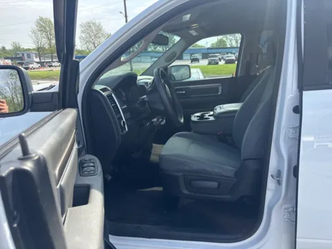 More photos of 2016 Ram 1500 SLT at MAG Auto - Munsterman Automotive Group, MO