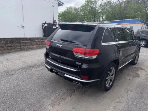Another view of 2019 Jeep Grand Cherokee Summit for sale in Blue Springs, MO at MAG Auto - Munsterman Automotive Group