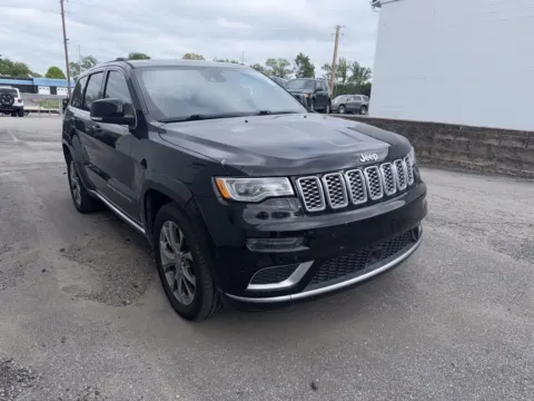 Photos of 2019 Jeep Grand Cherokee Summit for sale in Blue Springs, MO at MAG Auto - Munsterman Automotive Group