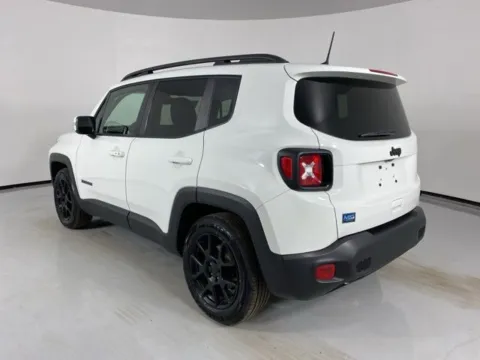 More photos of 2019 Jeep Renegade Latitude at MAG Auto - Munsterman Automotive Group, MO