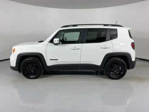 More photos of 2019 Jeep Renegade Latitude at MAG Auto - Munsterman Automotive Group, MO