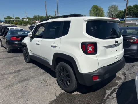 More photos of 2019 Jeep Renegade Latitude at MAG Auto - Munsterman Automotive Group, MO