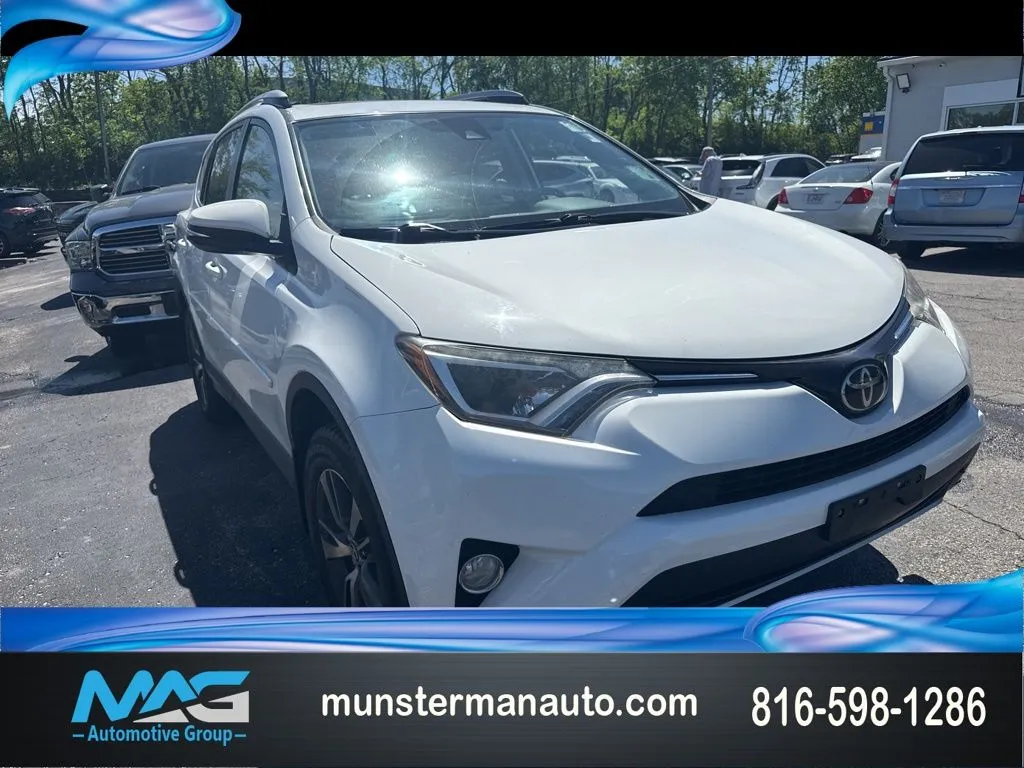 White 2018 Toyota RAV4 XLE for sale in Blue Springs, MO