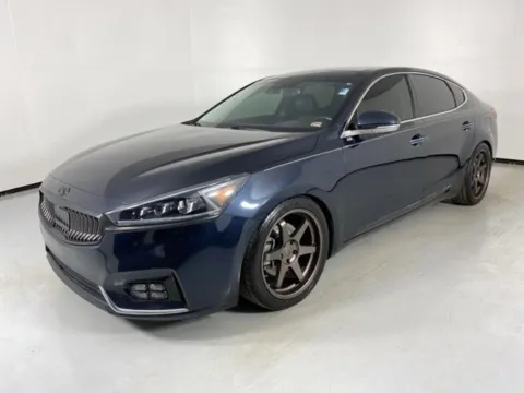 More photos of 2017 Kia Cadenza Limited at MAG Auto - Munsterman Automotive Group, MO