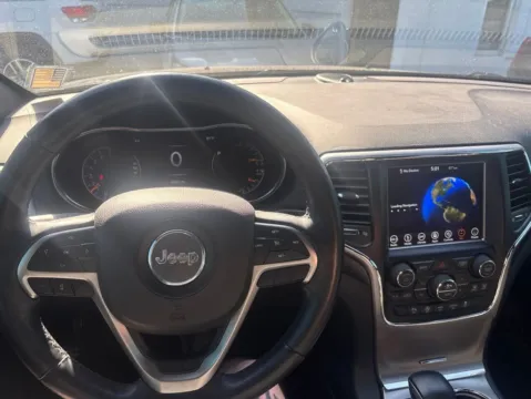 More photos of 2018 Jeep Grand Cherokee Altitude at MAG Auto - Munsterman Automotive Group, MO