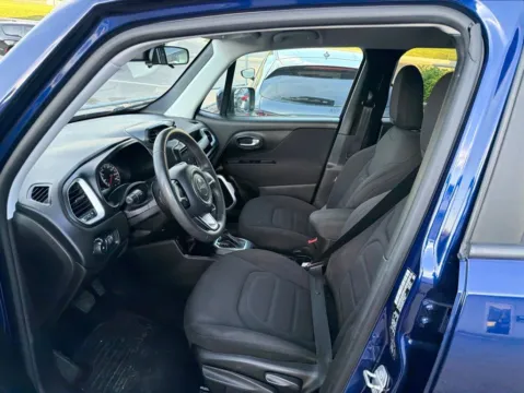 More photos of 2021 Jeep Renegade Latitude at MAG Auto - Munsterman Automotive Group, MO