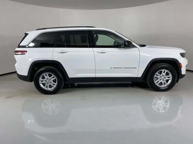Jeep Grand Cherokee photo 8