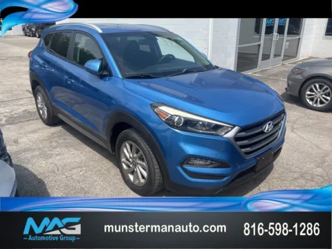 Blue 2017 Hyundai Tucson SE for sale in Blue Springs, MO