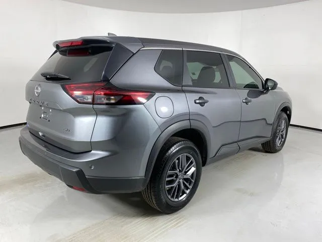 Nissan Rogue photo 8