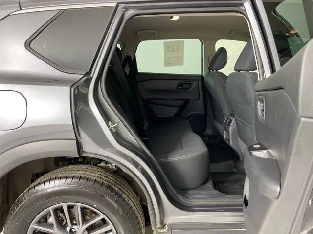 Nissan Rogue photo 35