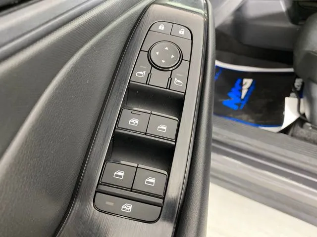 Nissan Rogue photo 16