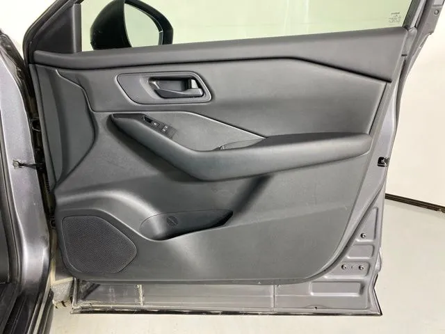 Nissan Rogue photo 36