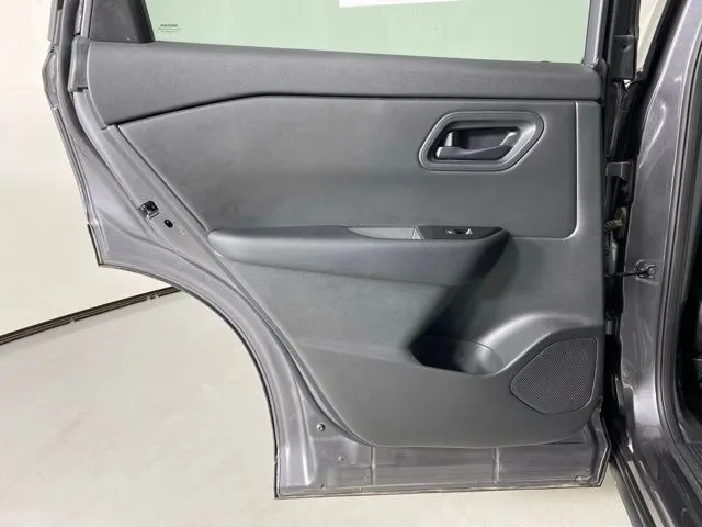 Nissan Rogue photo 32