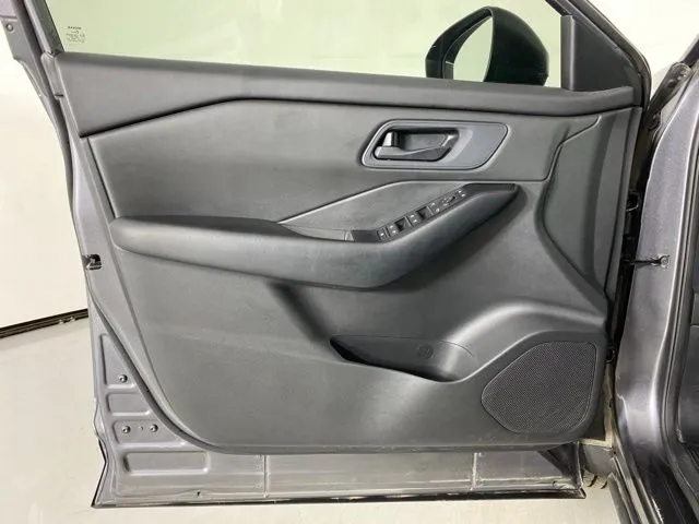 Nissan Rogue photo 15
