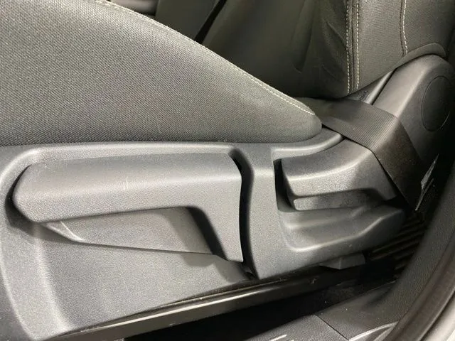Nissan Rogue photo 14