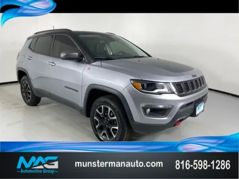 Silver 2018 Jeep Compass Trailhawk for sale in Blue Springs, MO