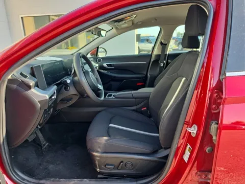 More photos of 2024 Hyundai Sonata SEL at MAG Auto - Munsterman Automotive Group, MO
