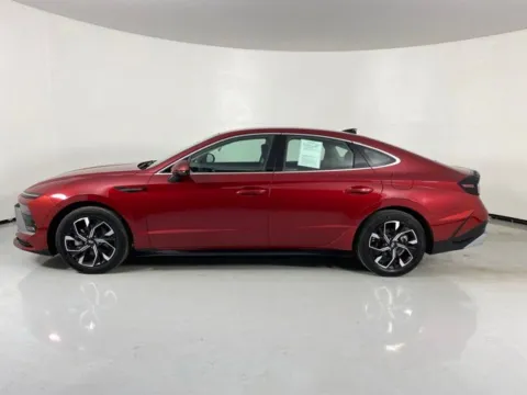 More photos of 2024 Hyundai Sonata SEL at MAG Auto - Munsterman Automotive Group, MO