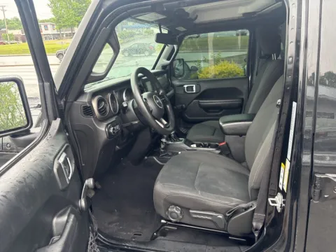 More photos of 2018 Jeep Wrangler Unlimited Sport at MAG Auto - Munsterman Automotive Group, MO