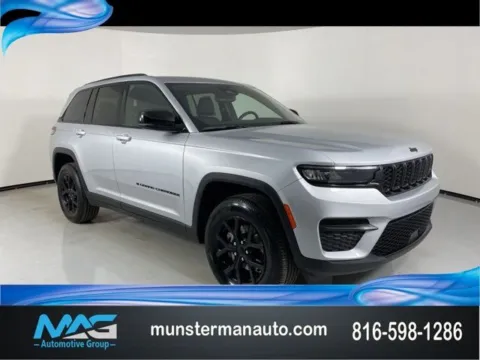 Silver 2024 Jeep Grand Cherokee Altitude for sale in Blue Springs, MO