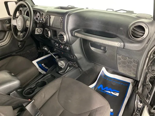 Jeep Wrangler photo 36