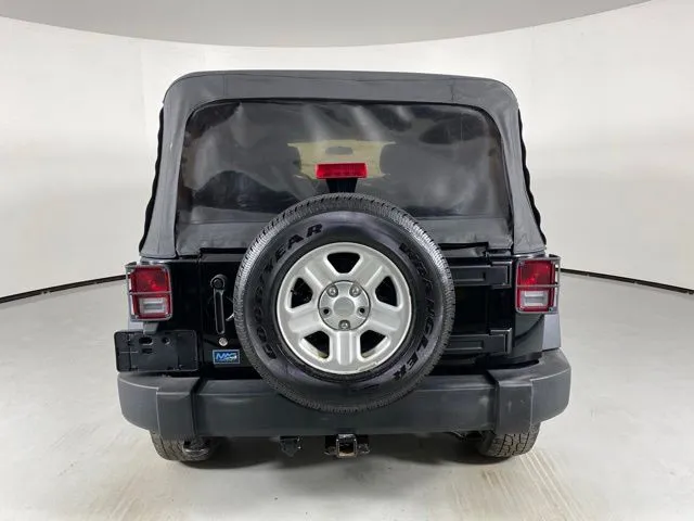 Jeep Wrangler photo 6