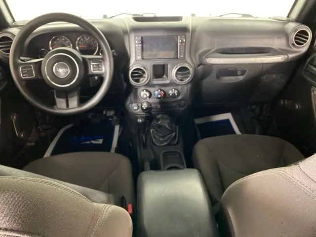 Jeep Wrangler photo 31