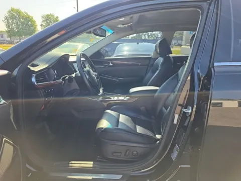More photos of 2019 Kia Cadenza Technology at MAG Auto - Munsterman Automotive Group, MO