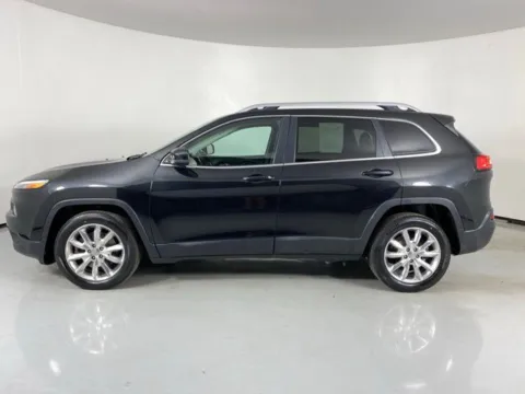 More photos of 2015 Jeep Cherokee Limited at MAG Auto - Munsterman Automotive Group, MO