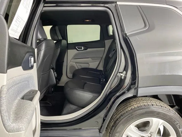 Jeep Compass photo 32