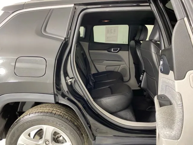 Jeep Compass photo 39
