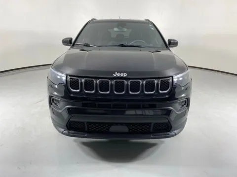 Photos of 2023 Jeep Compass Latitude for sale in Blue Springs, MO at MAG Auto - Munsterman Automotive Group