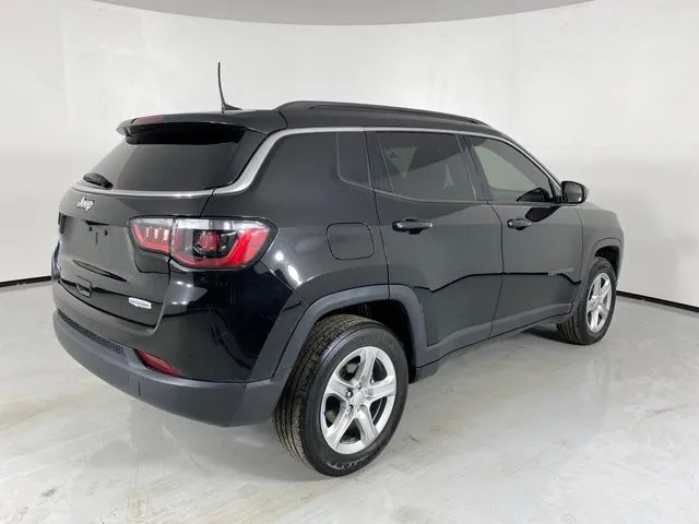 Jeep Compass photo 7