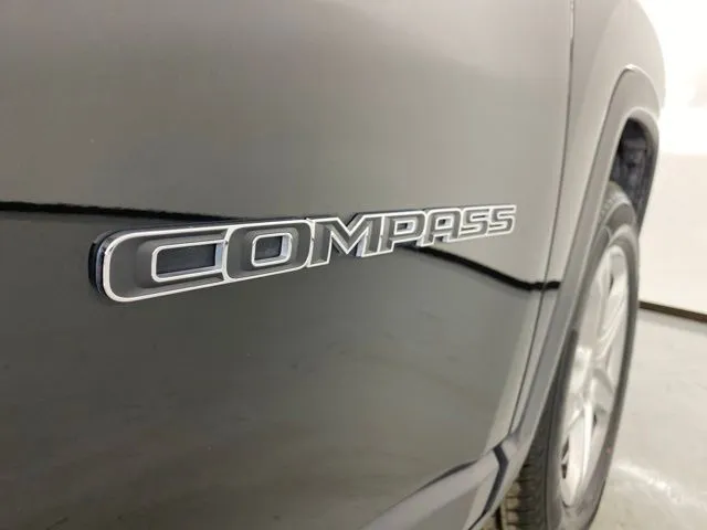 Jeep Compass photo 10