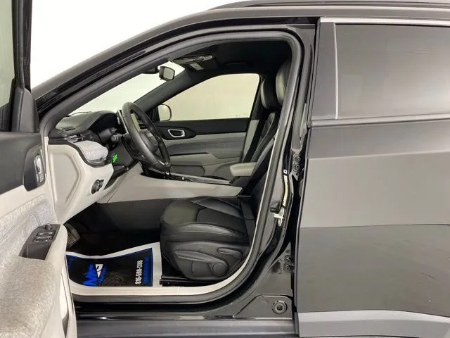 Jeep Compass photo 12