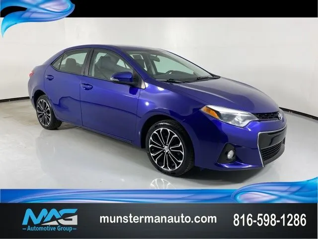Blue 2016 Toyota Corolla S for sale in Blue Springs, MO