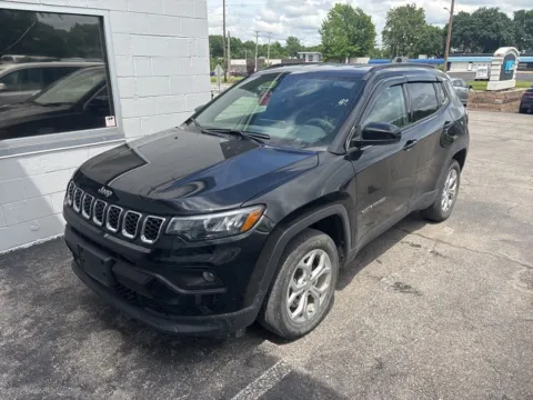 Photos of 2024 Jeep Compass Latitude for sale in Blue Springs, MO at MAG Auto - Munsterman Automotive Group